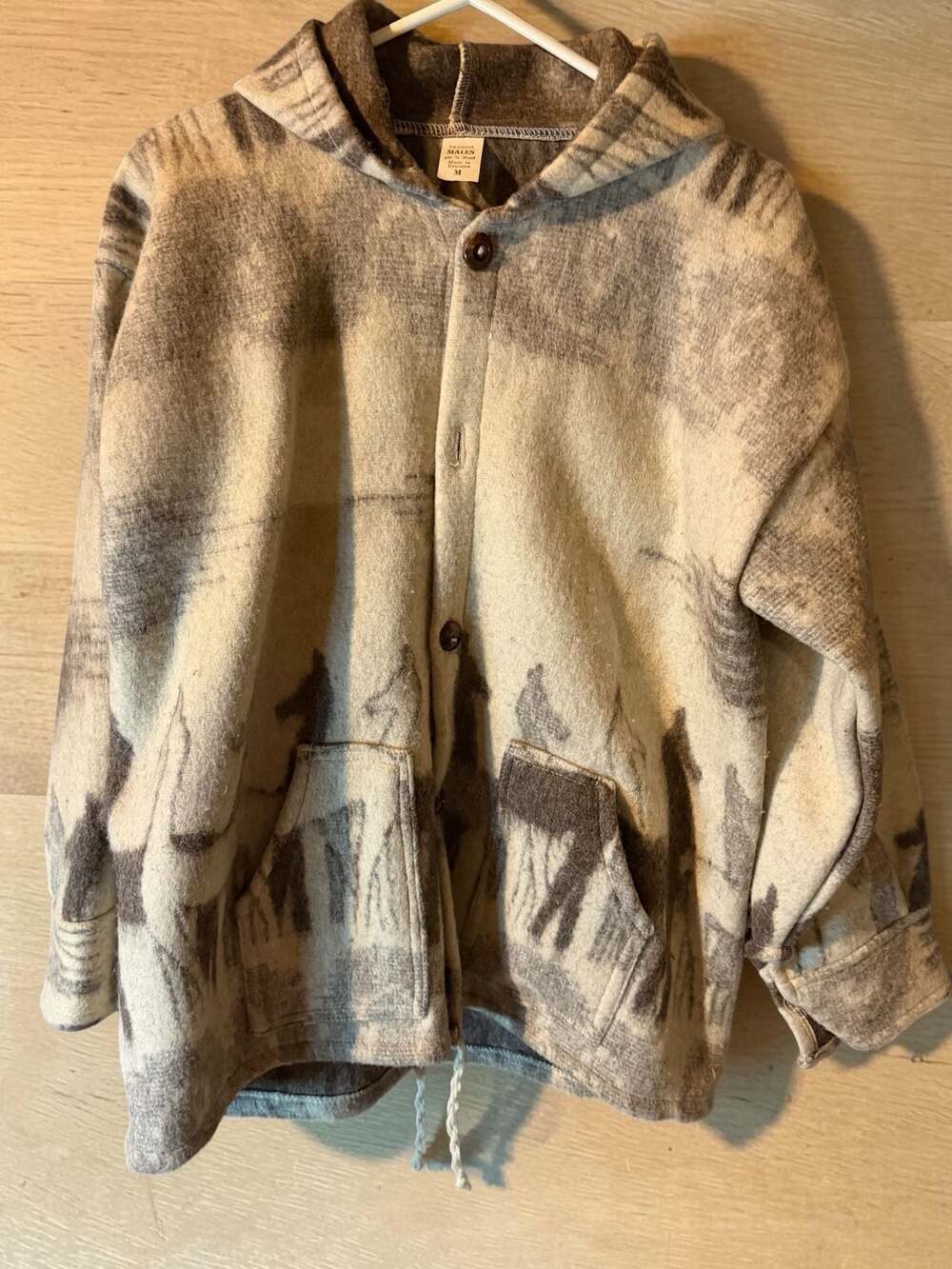 Tejidos Males Vintage 100% Wool Hooded Button-Up Jacket with Llama Design